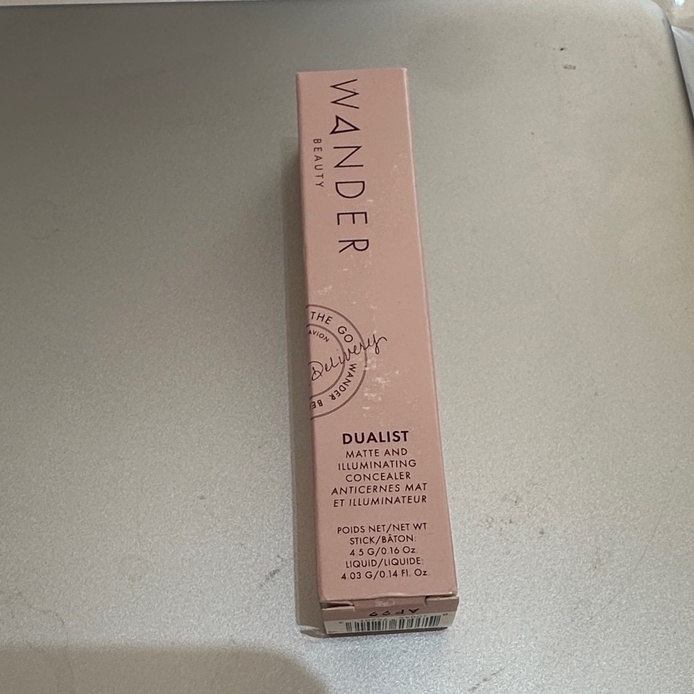 NIP Wander Beauty Dualist Matte and Illuminating Concealer in Golden Tan